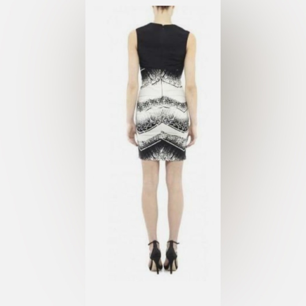 Nicole Miller Artelier Chevron Black and White Batik print Dress Size 12 Party - Picture 3 of 12